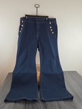 Bloomchic Womans 22 Denim Dark Wash NWT $46 Classy Gold Tone Buttons